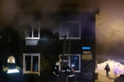 В Ханты-Мансийске из-за пожара в жилом доме эвакуировали 30 человек
