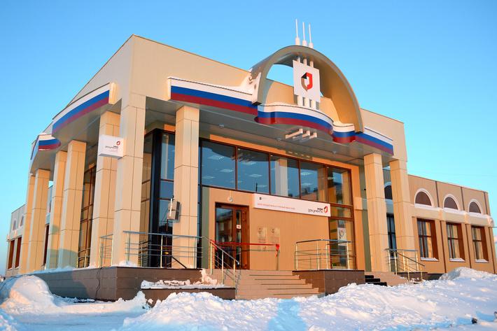 В п.Излучинск (Югра) открылся новый детский сад и многофункциональный центр